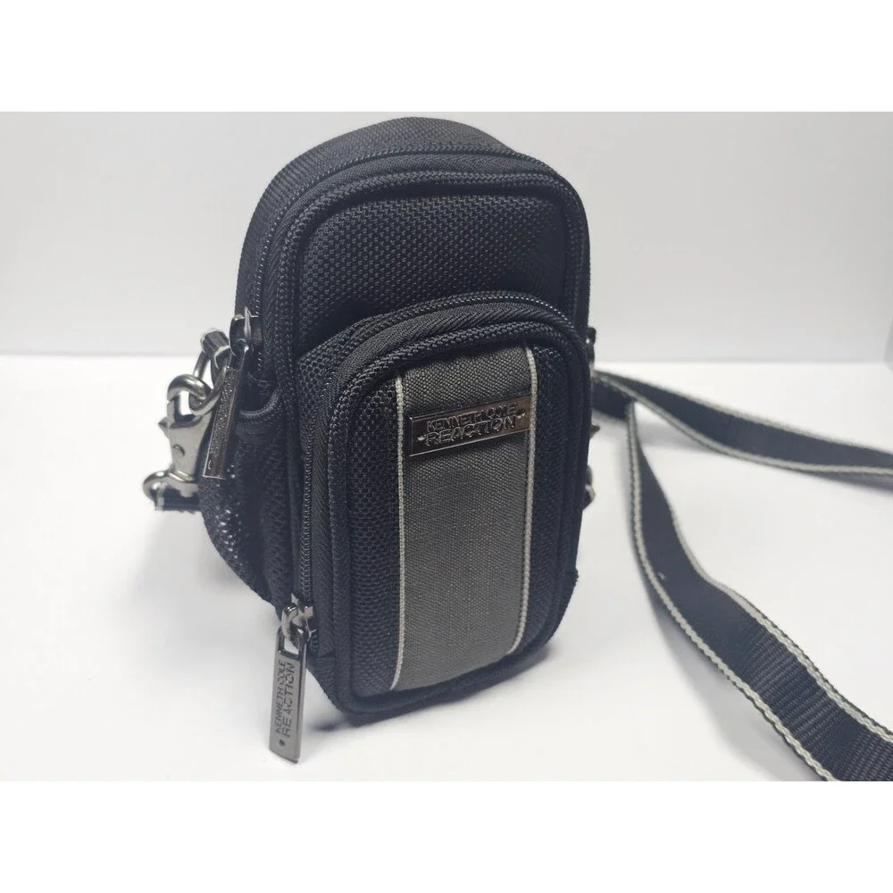 Kenneth Cole Reaction Camera Bag Travel Case w/ Shoulder Strap Black